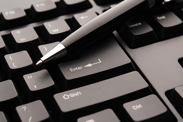 Photo by JeongGuHyeok online business photo