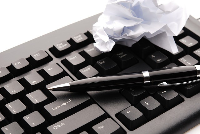 Photo by JeongGuHyeok online business photo