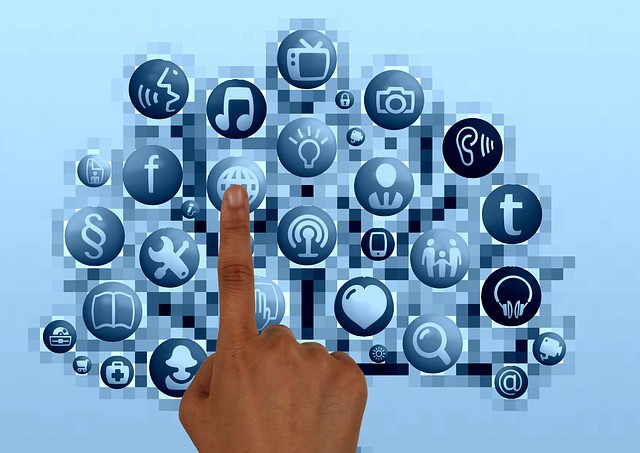 How To Use Social Networking Websites To Promote Successfuly Your Online Website