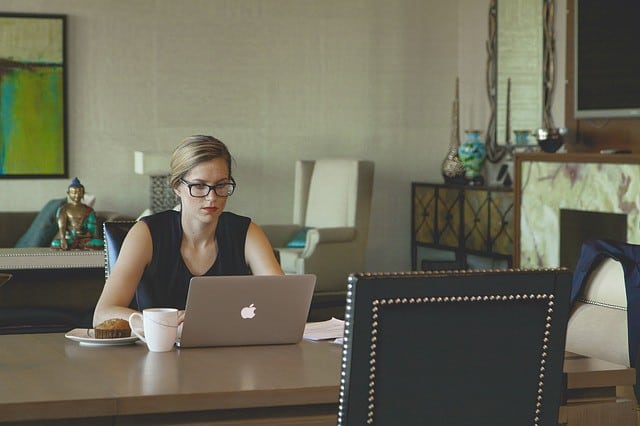 5 Tips To Keep Your Visitors Coming Back And Building Your List
