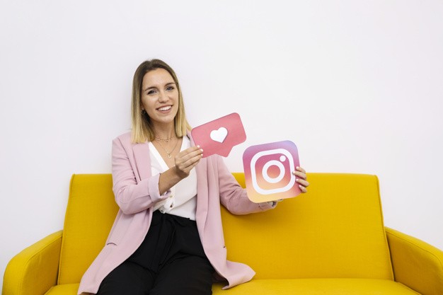 Instagram Stats: How to Improve Your Insta Marketing Strategy in 2021 [Infographic]

