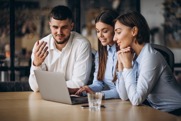 Freelancer: Tips on How to Promote Your Services on Social Media