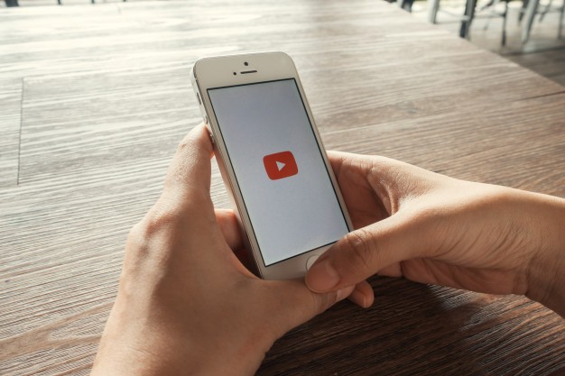 YouTube: Tips To Grow Your Channel In 2022 
