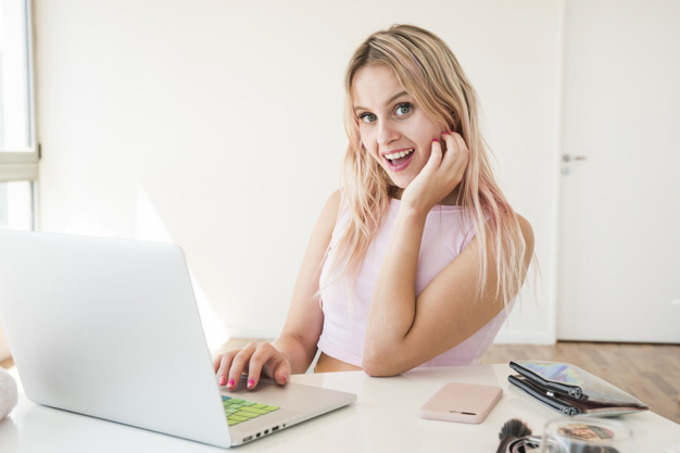 Online Presence: Definition and Benefits for Your Business

