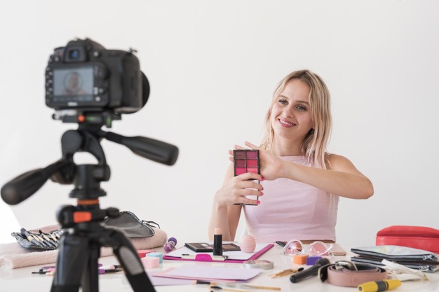 Vlogging: Benefits and Future Trends (AI Innovation)