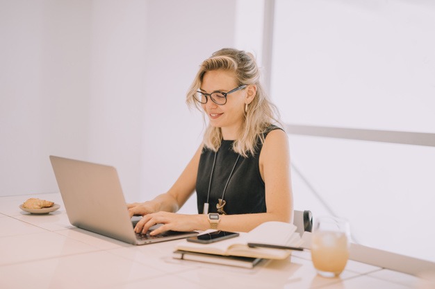 ChatGPT: 9 Ideas to Make Money With It

