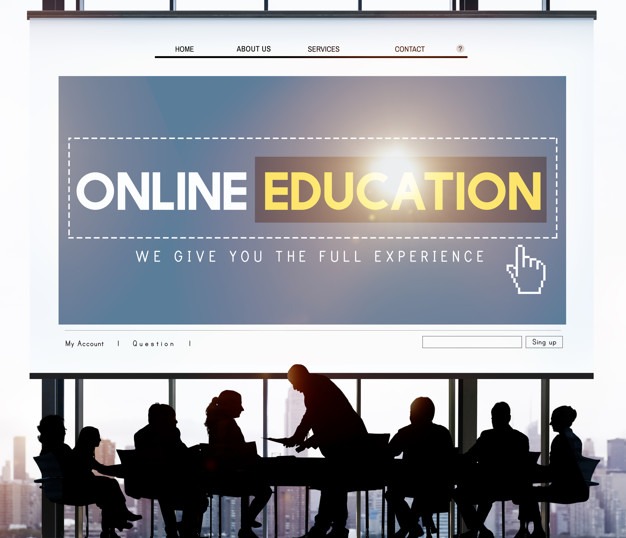 How to Market and Sell Online Courses (Guide for Beginners)